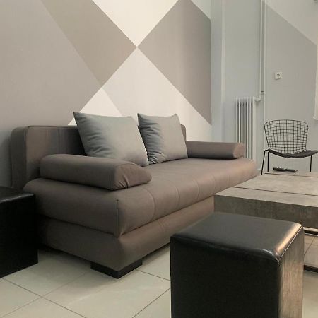 Апартаменты Renovated And Cool Flat In Ideal Location Афины Экстерьер фото