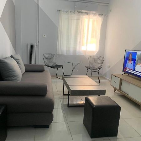 Апартаменты Renovated And Cool Flat In Ideal Location Афины Экстерьер фото