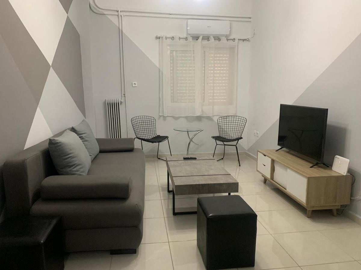 Апартаменты Renovated And Cool Flat In Ideal Location Афины Экстерьер фото