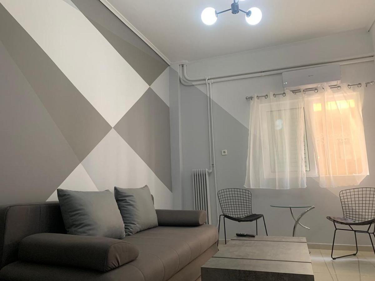 Апартаменты Renovated And Cool Flat In Ideal Location Афины Экстерьер фото